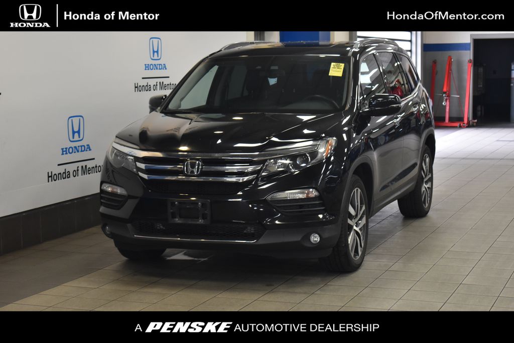 2017 Honda Pilot Touring -
                Mentor, OH