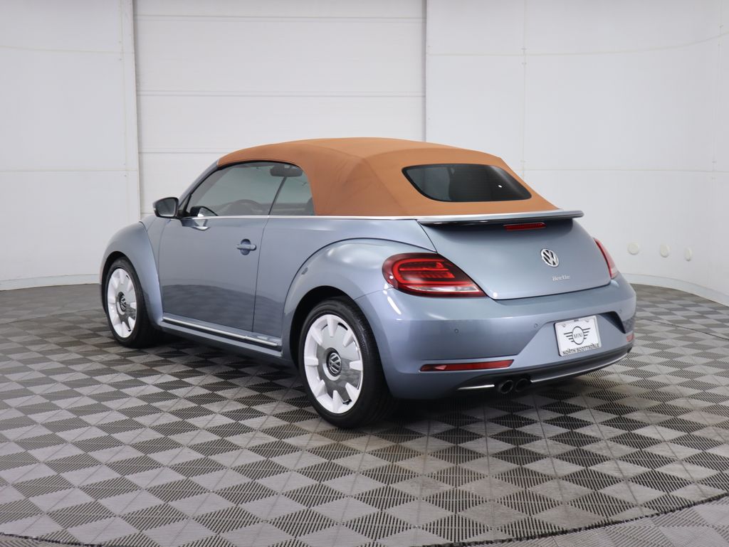 Thumbnail: 2019 Volkswagen Beetle - 15