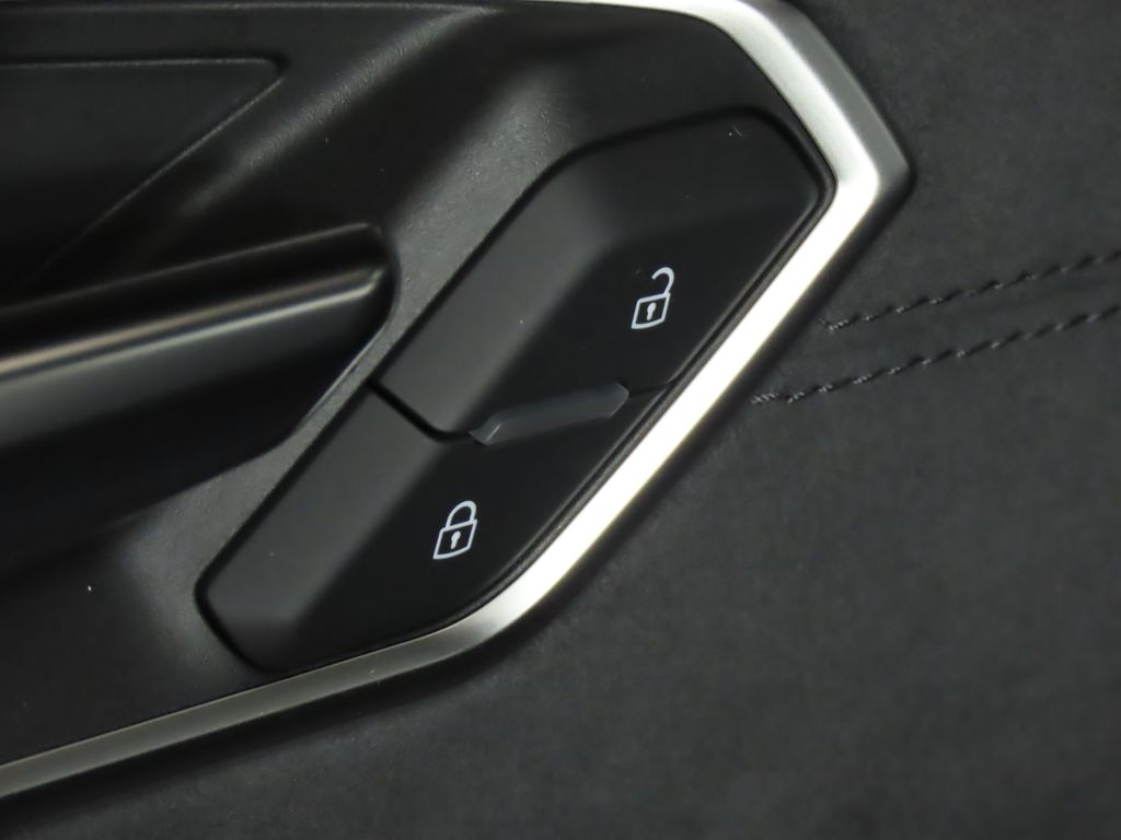 Thumbnail: 2026 Audi e-tron GT - 29