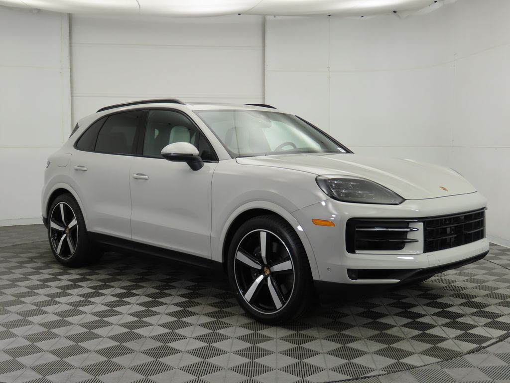 Thumbnail: 2025 Porsche Cayenne - 9