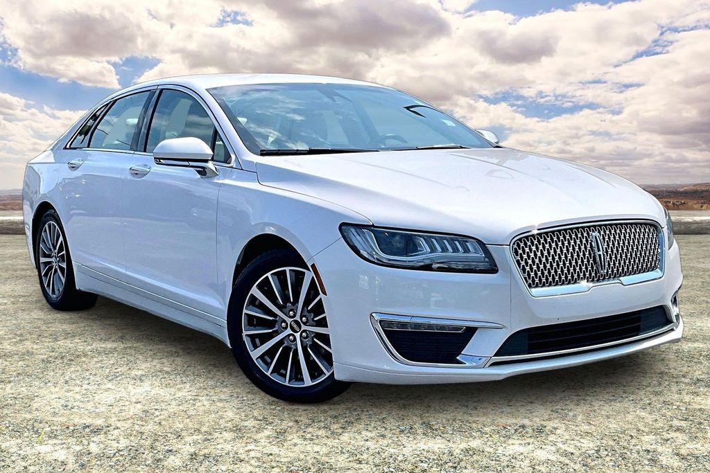 White Platinum Clearcoat Metallic 2020 Lincoln MKZ Sedan Front-Wheel Drive 6-Speed Automatic
