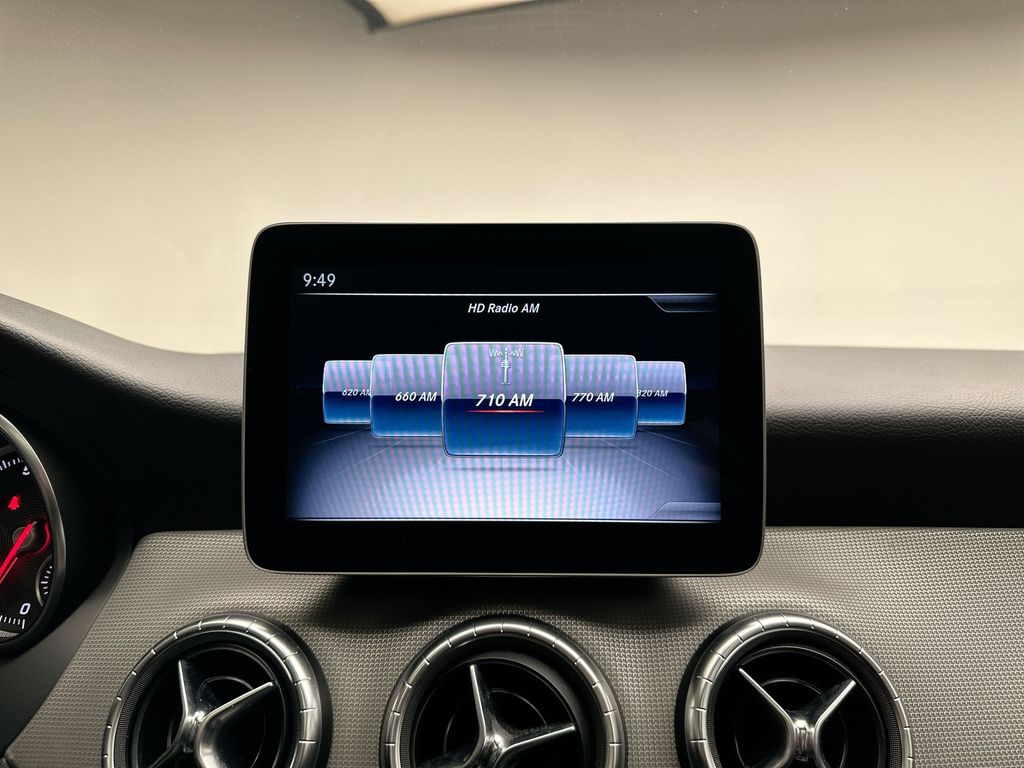 2019 Mercedes-Benz CLA 250 13