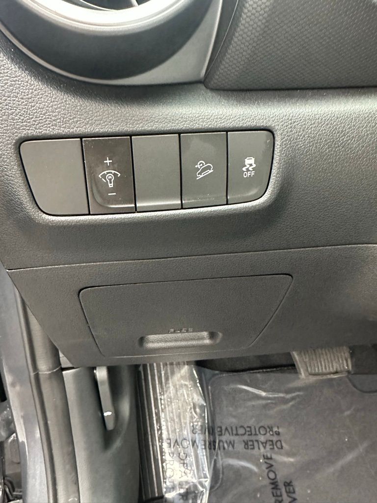 Used 2023 GRAY Hyundai SEL image 14