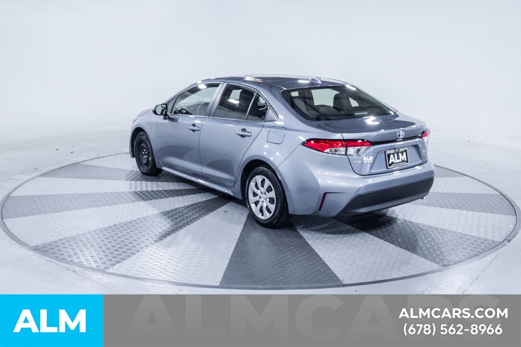 Used 2025  Toyota LE image 7