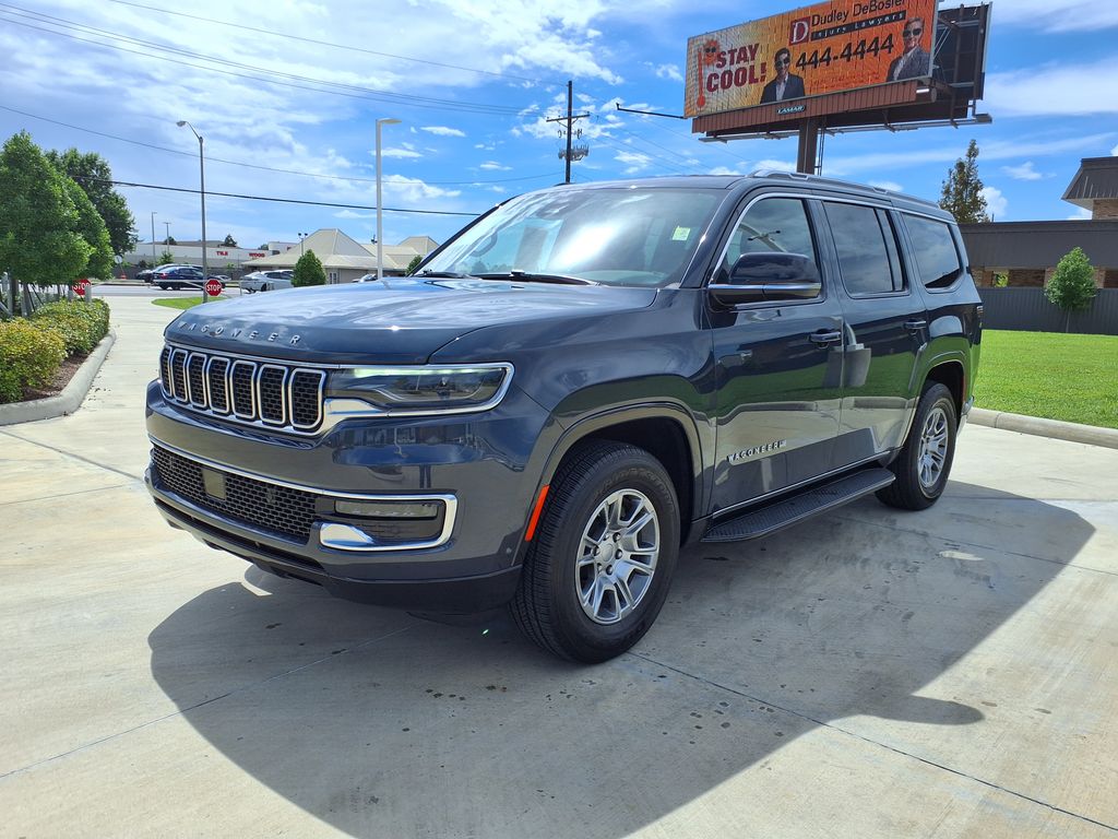 Used 2024 Gray Jeep Base image 3