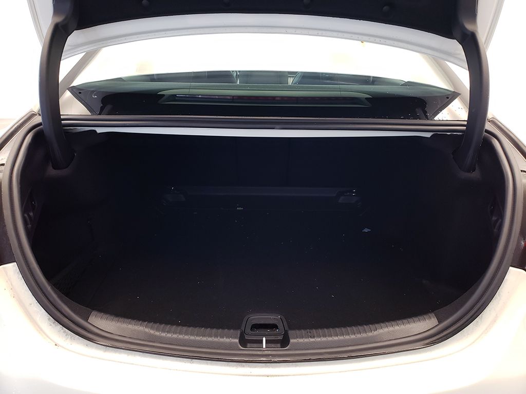 Thumbnail: 2022 Mercedes-Benz C-Class - 25