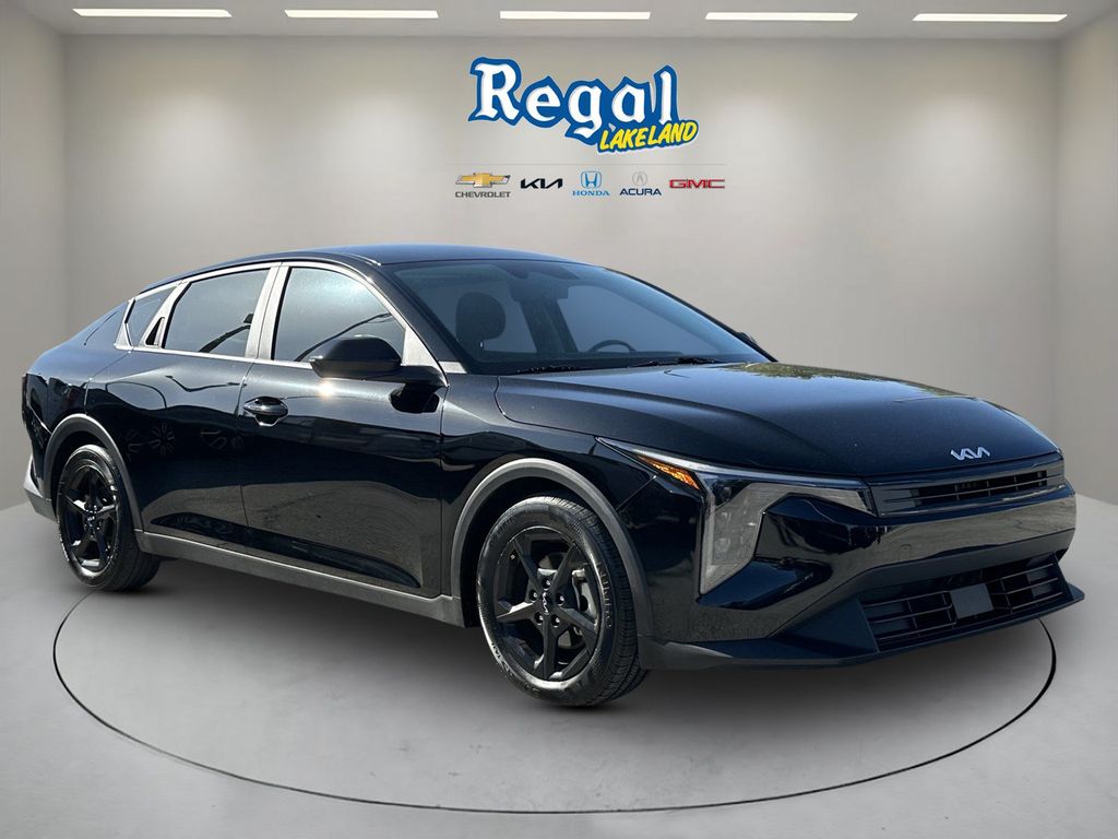 Aurora Black Pearl 2025 Kia K4 Sedan Front-Wheel Drive Continuously Variable Transmission
