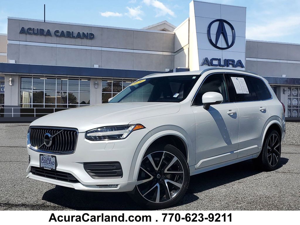 2020 Volvo XC90 T6 Momentum 6-Passenger AWD
