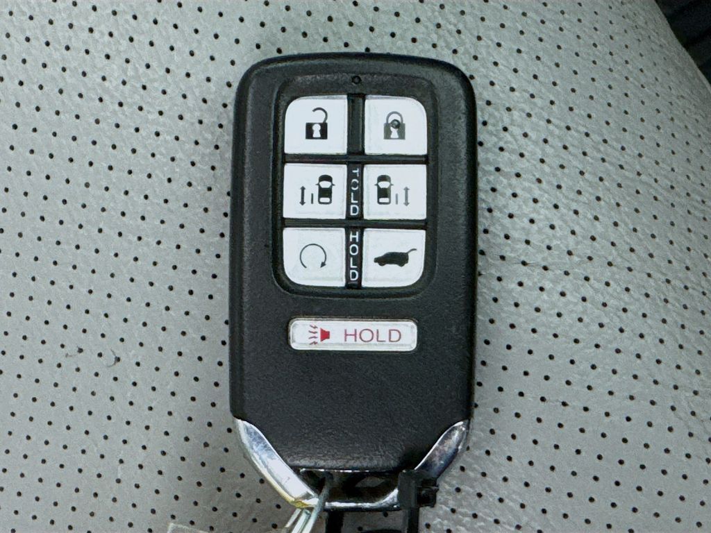 Used Car 2020 Honda Odyssey  Elite For Sale Under $25,000 In Austin, Texas