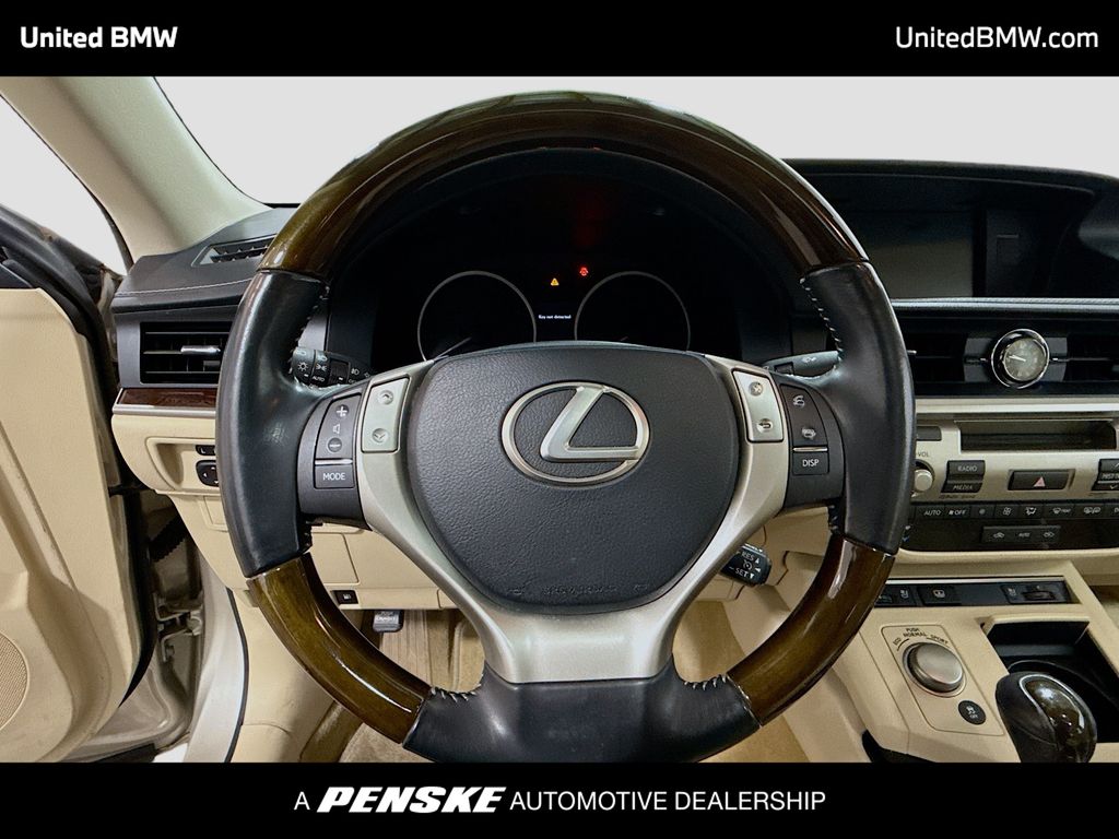 Thumbnail: 2013 Lexus ES - 6