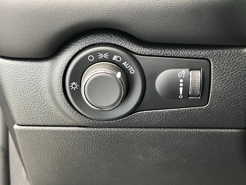 Thumbnail: 2025 Dodge Durango - 20