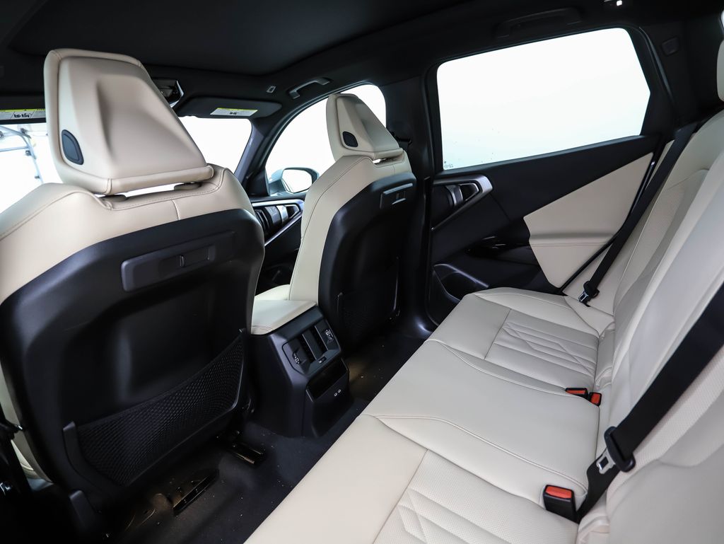 Thumbnail: 2026 BMW X3 - 21