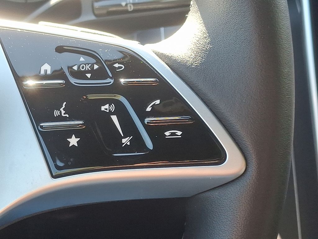 2025 Mercedes-Benz C-Class C 300 23