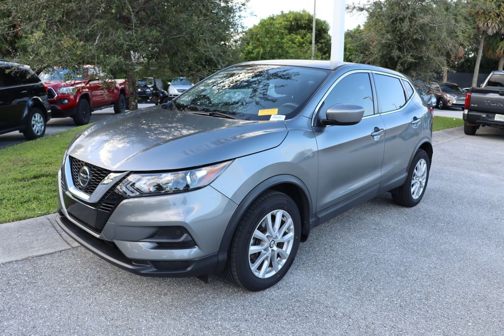 Thumbnail: 2021 Nissan Rogue Sport - 1