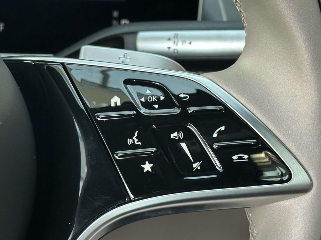 Thumbnail: 2025 Mercedes-Benz S-Class - 14