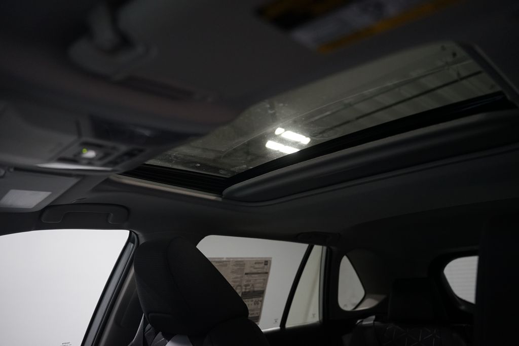 Thumbnail: 2025 Toyota RAV4 - 24