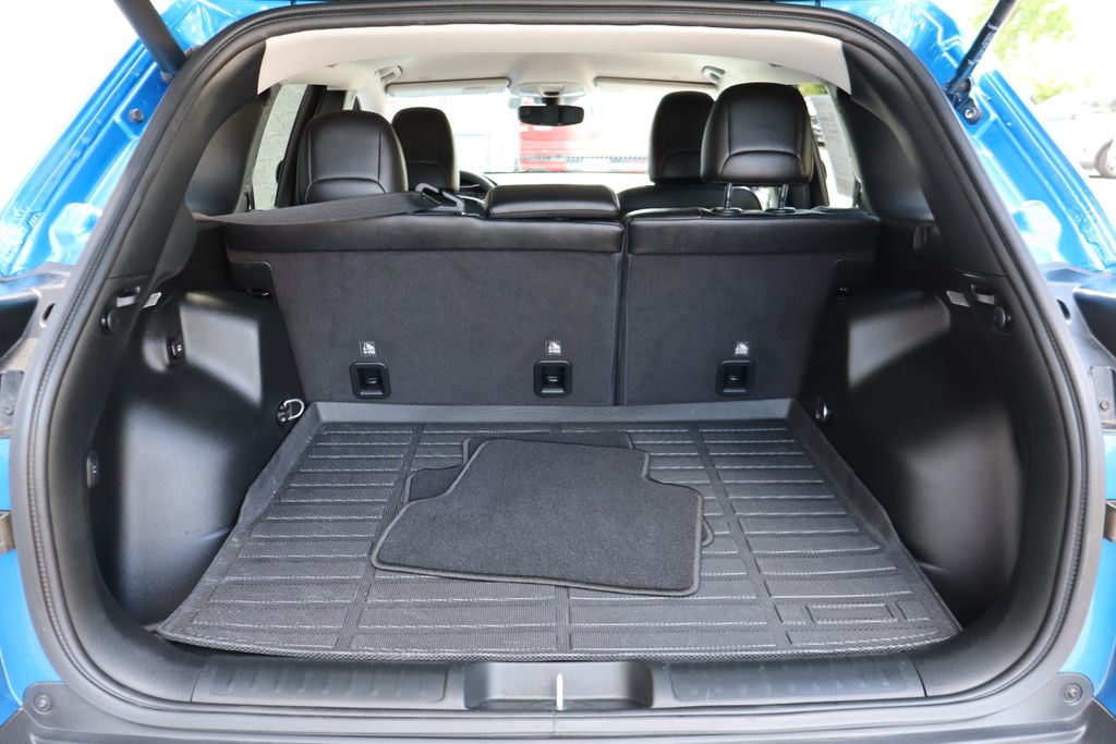 used 2023 Jeep Cherokee car, priced at $24,800
