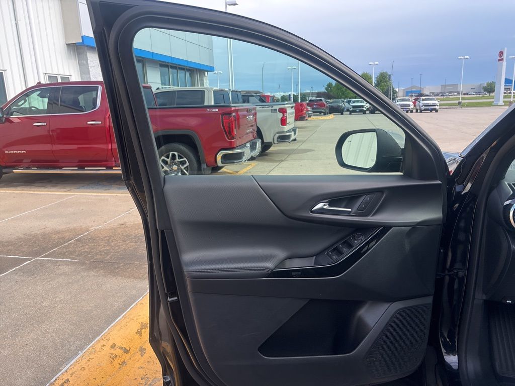 Used 2026 Chevrolet Equinox SUV