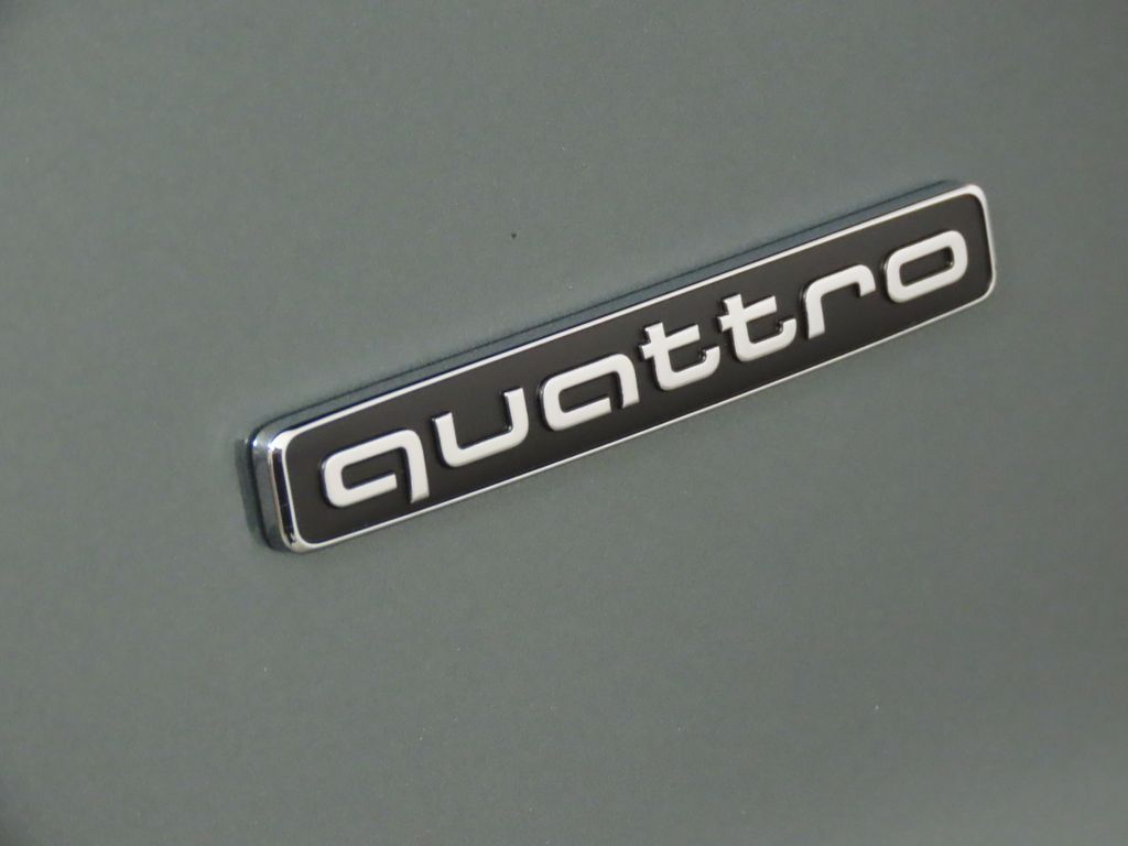 Thumbnail: 2026 Audi Q3 - 10