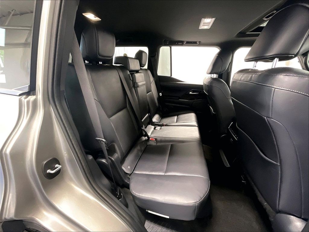 2024 Lexus GX — photo 16