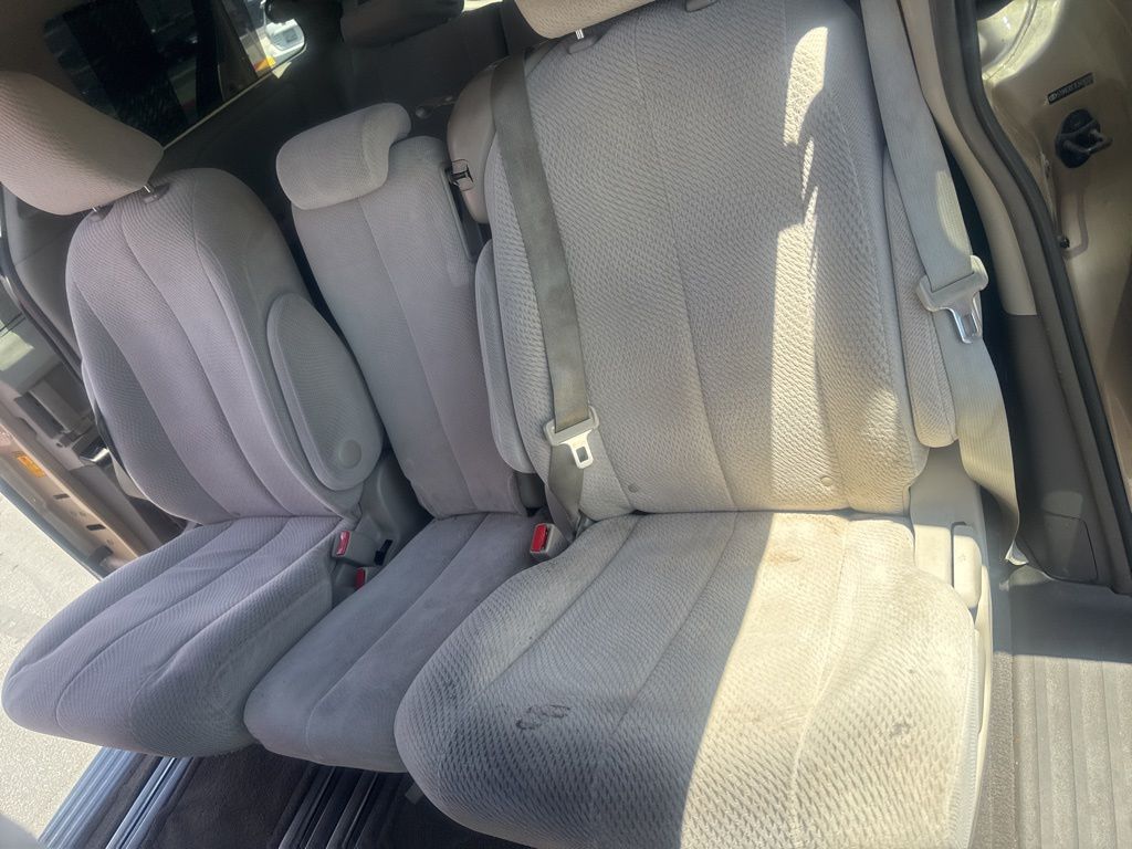 Thumbnail: 2014 Toyota Sienna - 5