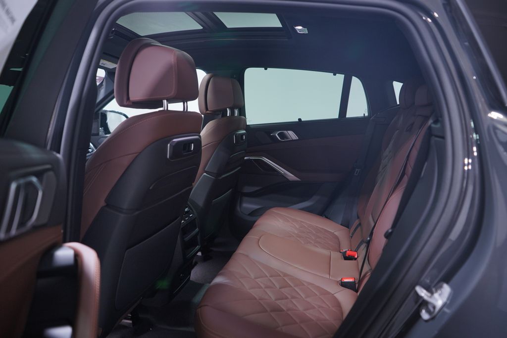 Thumbnail: 2026 BMW X6 - 14