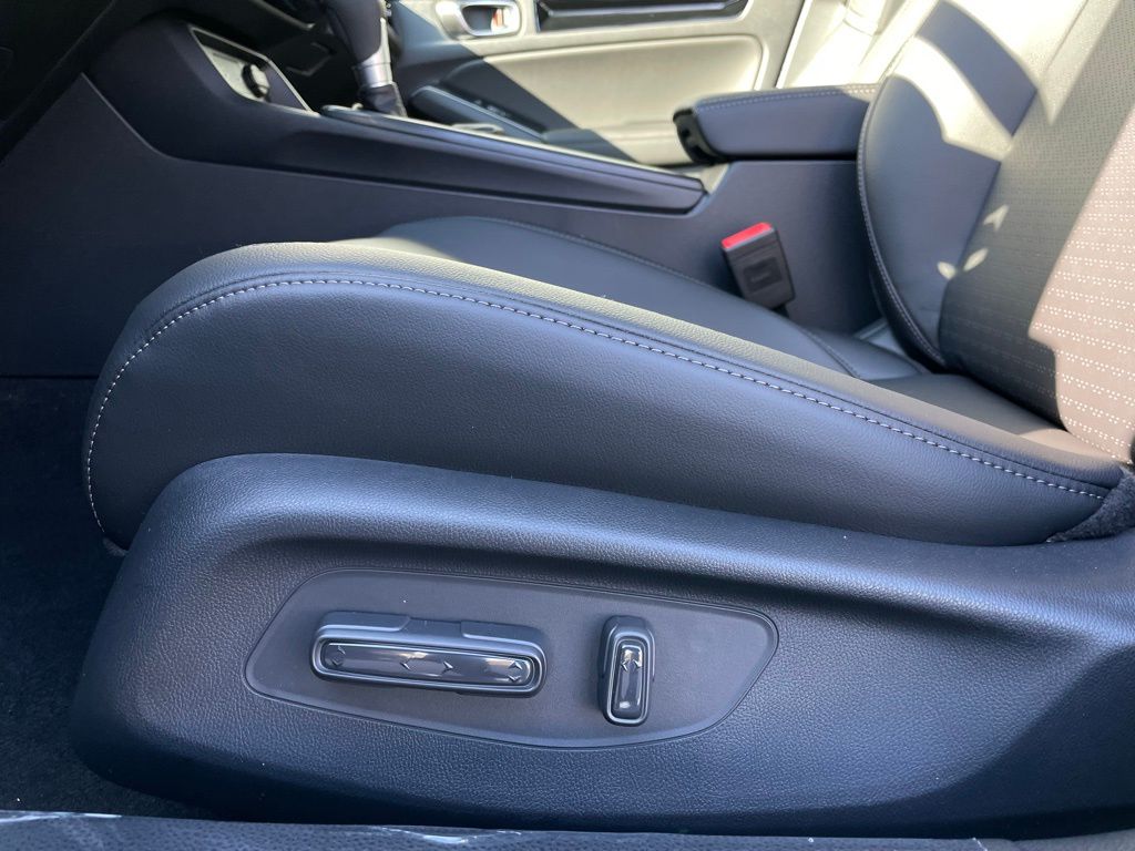 Thumbnail: 2026 Honda Civic - 25