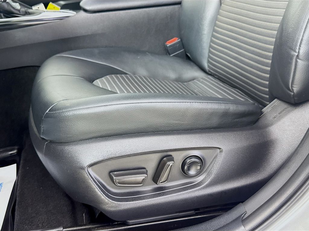 Used Car 2019 Toyota Camry Hybrid  Se For Sale Under $20,000 In Austin, Texas