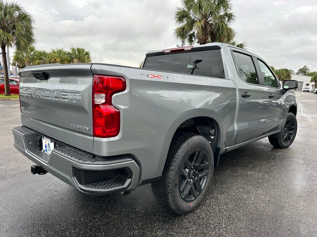 2024 Chevrolet Silverado 1500 Custom 8