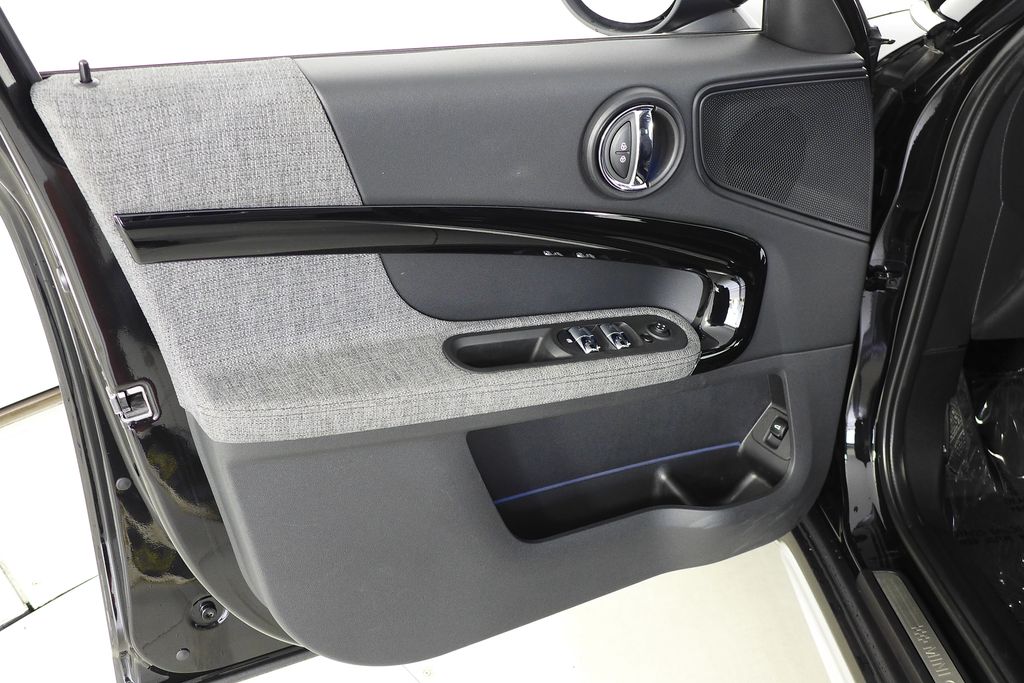 2023 MINI Cooper Countryman Signature 11