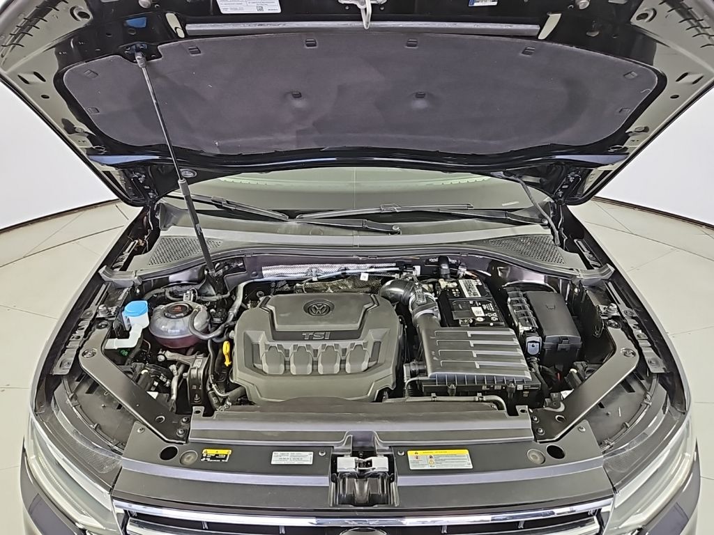 Thumbnail: 2023 Volkswagen Tiguan - 6