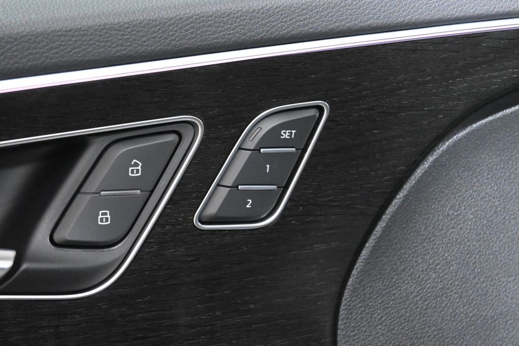 Thumbnail: 2026 Audi Q7 - 24