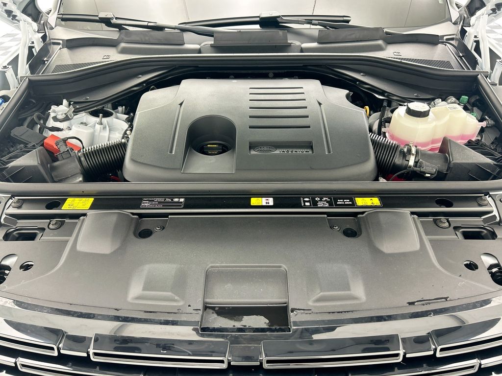 Thumbnail: 2026 Land Rover Range Rover - 29