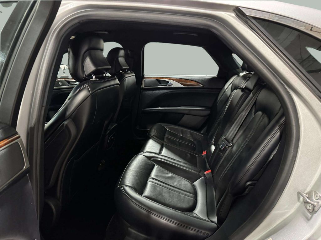 Used 2019 Ingot Silver Metallic Lincoln Reserve image 22