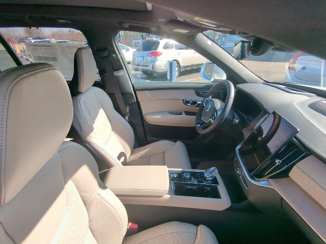 2026 Volvo XC90 Ultra - Photo 12