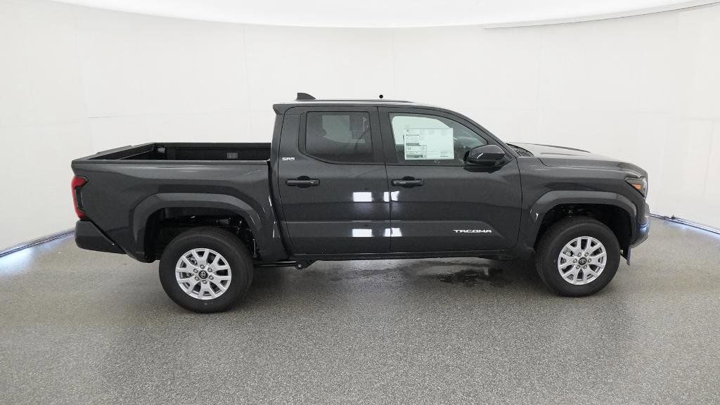 2025 Toyota Tacoma SR5 7