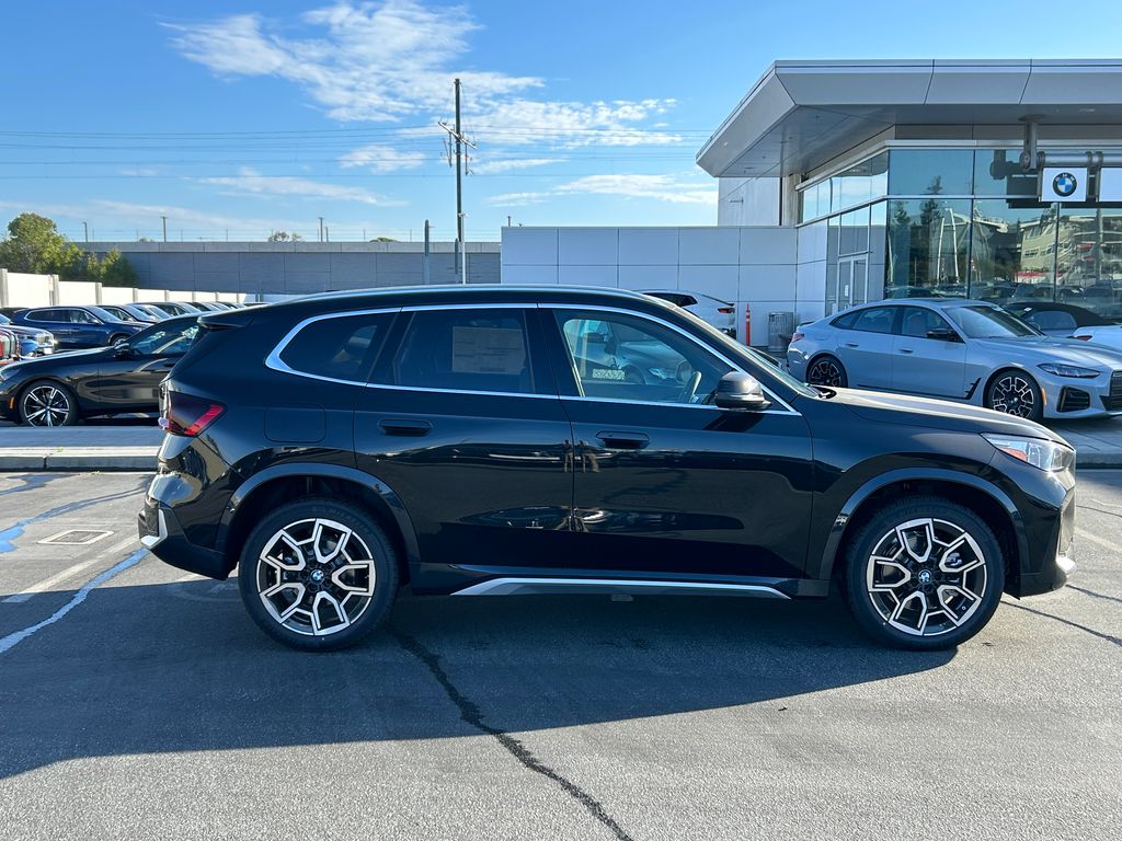 2025 BMW X1 xDrive28i 6