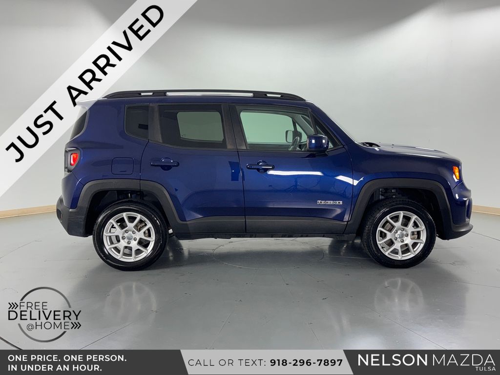 Used 2019 Blue Jeep Latitude image 5