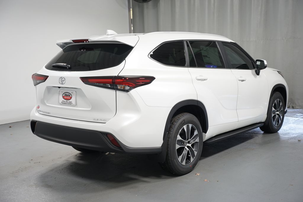 Thumbnail: 2026 Toyota Highlander - 8