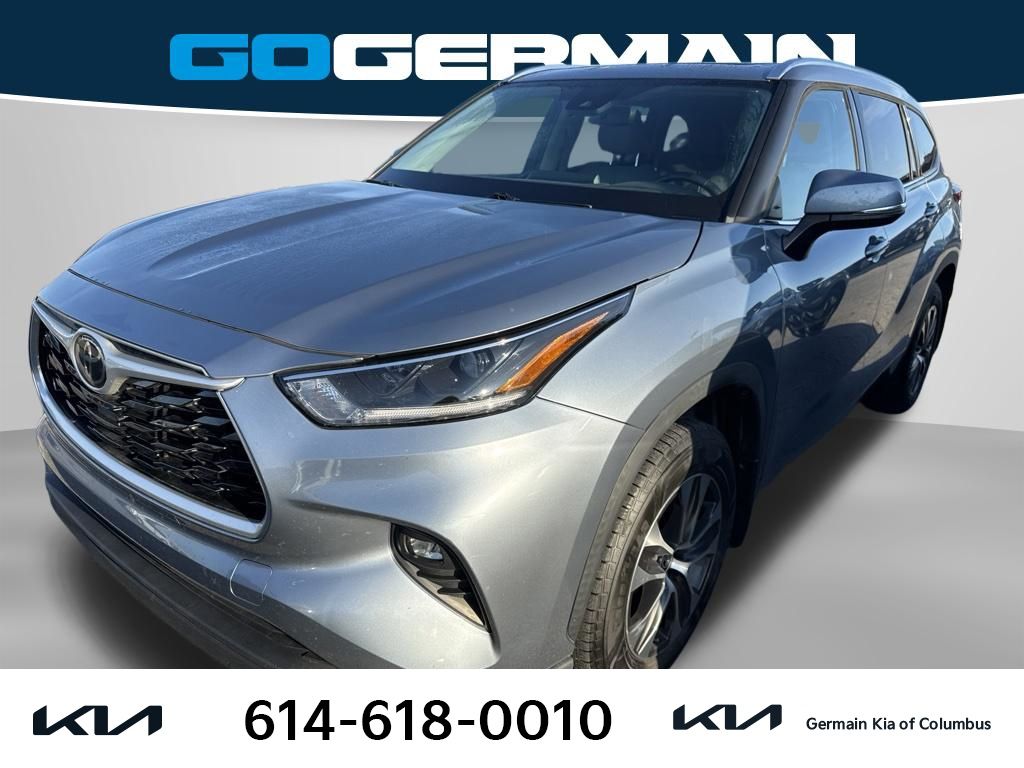 2021 Toyota Highlander XLE AWD
