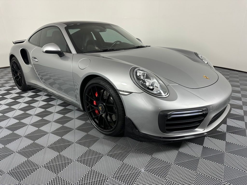 Thumbnail: 2019 Porsche 911 - 12