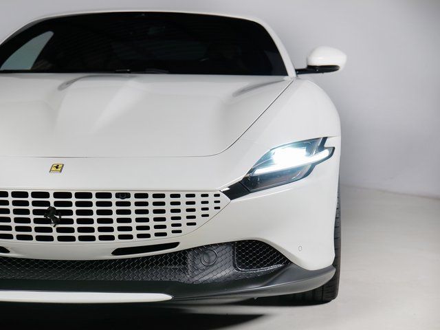 Used 2022 White Ferrari 3.9L V8 image 31