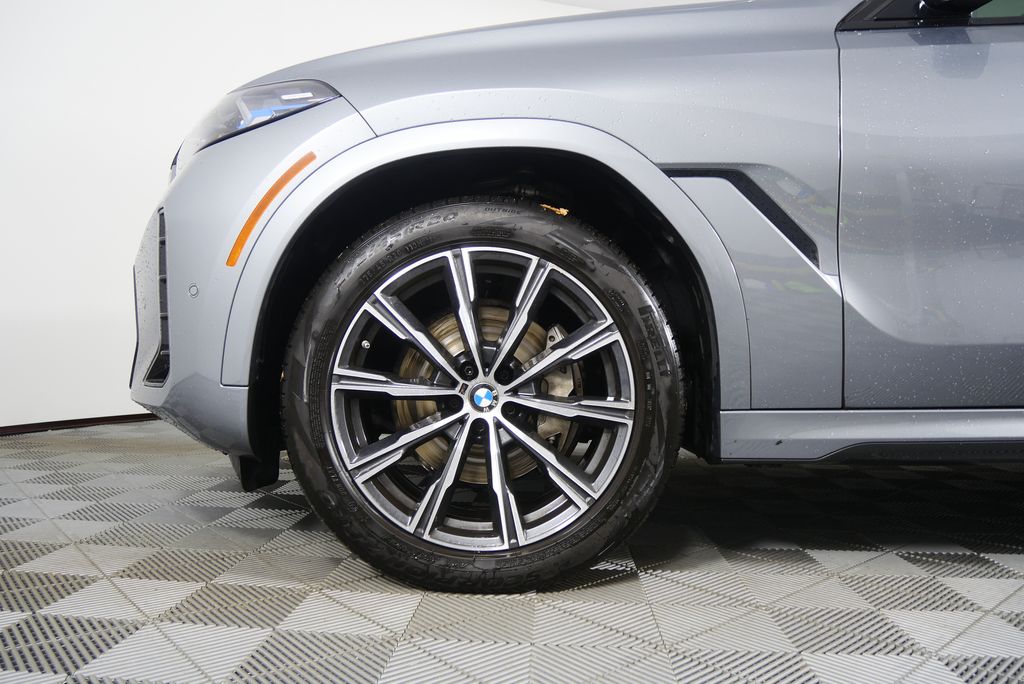 Thumbnail: 2025 BMW X6 - 8