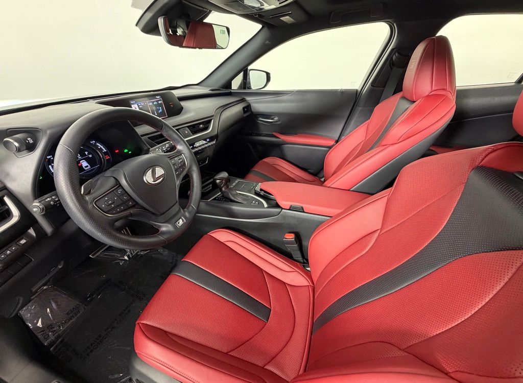 Thumbnail: 2021 Lexus UX - 4
