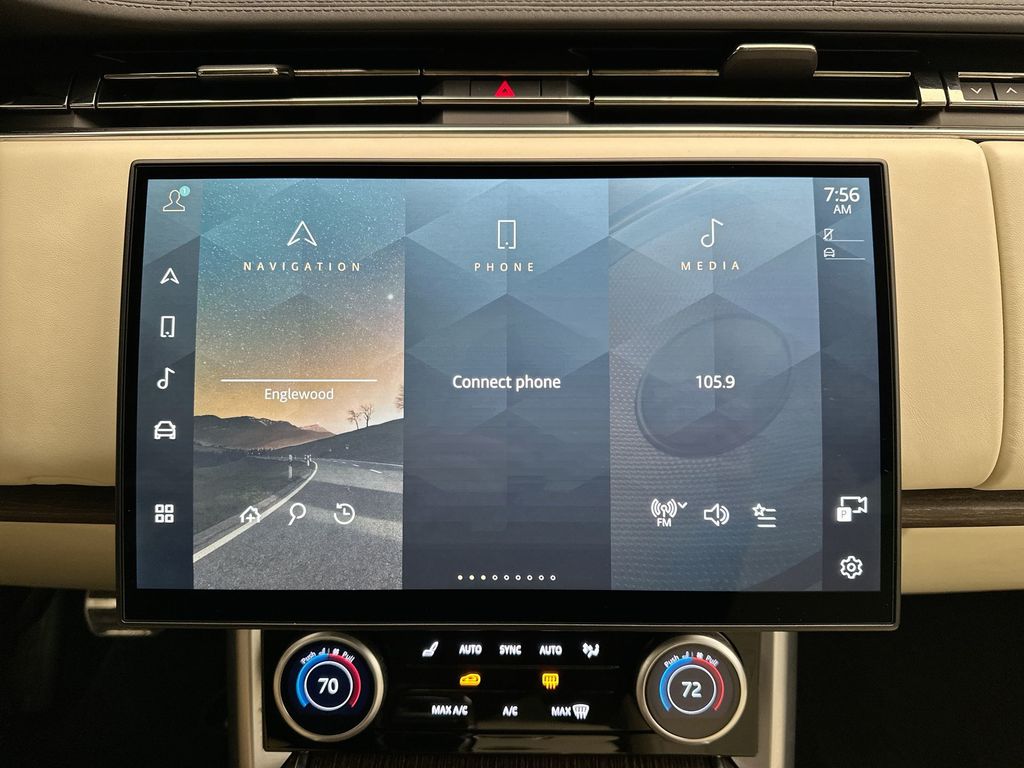 2023 Land Rover Range Rover SE 13