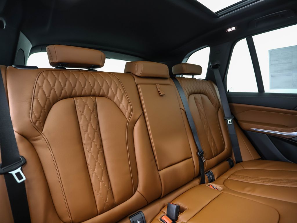 Thumbnail: 2026 BMW X5 - 28