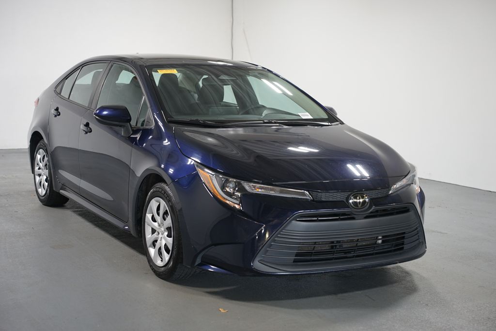Thumbnail: 2023 Toyota Corolla - 3