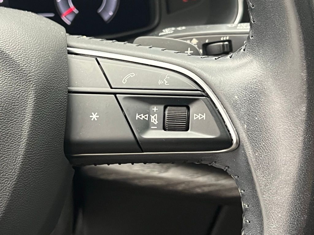 Thumbnail: 2019 Audi Q8 - 18