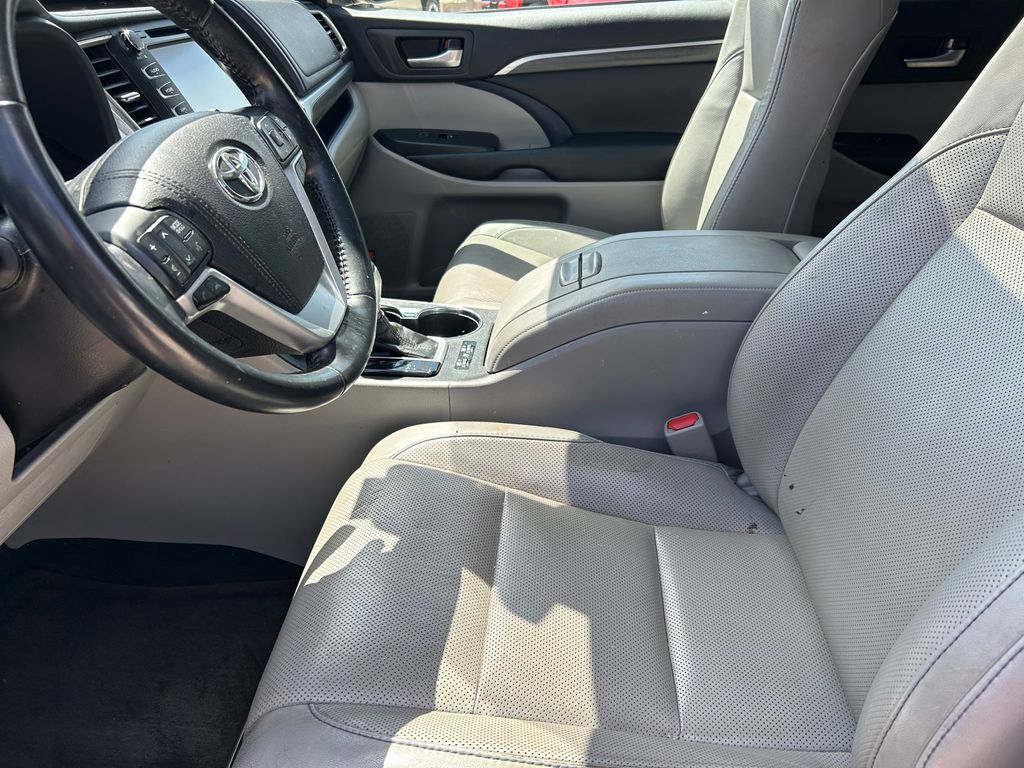 Used 2018 Toyota Highlander SUV
