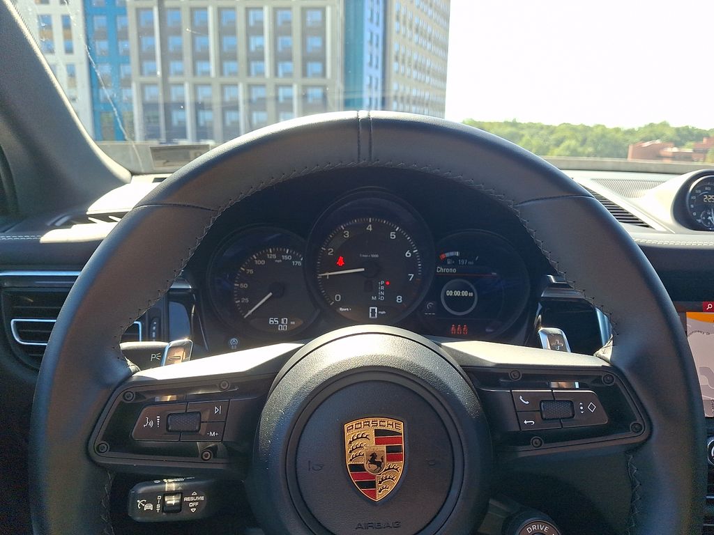 Thumbnail: 2026 Porsche Macan - 22